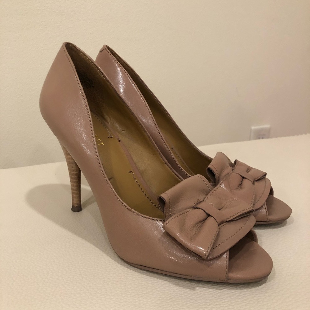 Nine West Women’s Beige Leather Pumps Shoes Heels Size 7.5